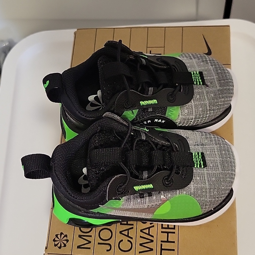 Nike sneakers - Picture 4 of 4